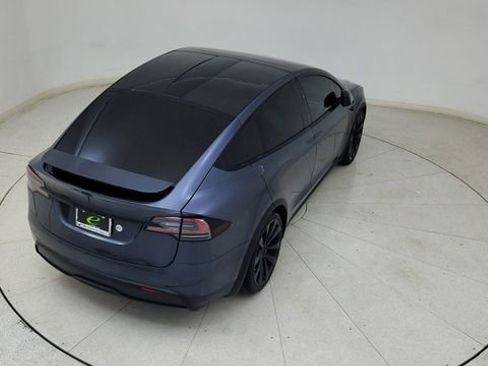 Used 2022 Tesla Model X image 80
