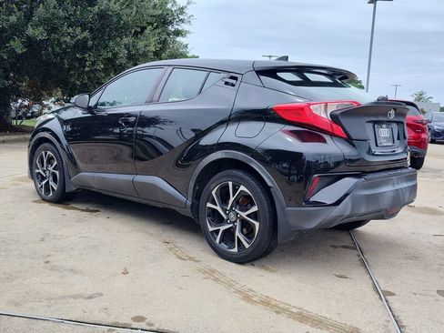 Used 2018 Toyota C-HR XLE FWD image 6