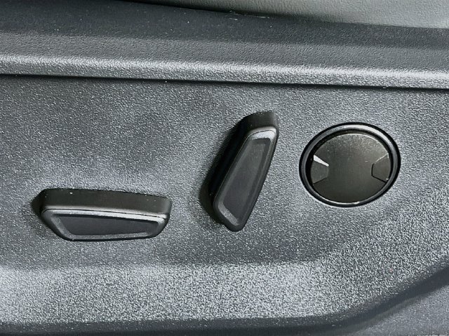 Used 2025 Ford Expedition Max Active AWD/4WD image 11