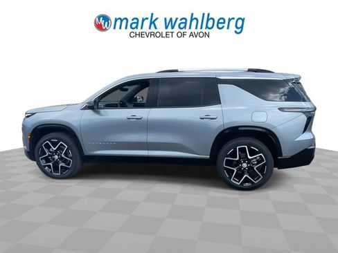 Used 2025 Chevrolet Traverse High Country w/ LPO, Floor Liner Package FWD image 5