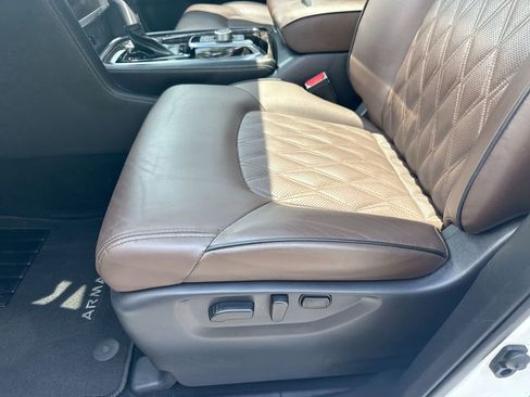 Used 2024 Nissan Armada Platinum w/ Captain's Chairs Package RWD image 11