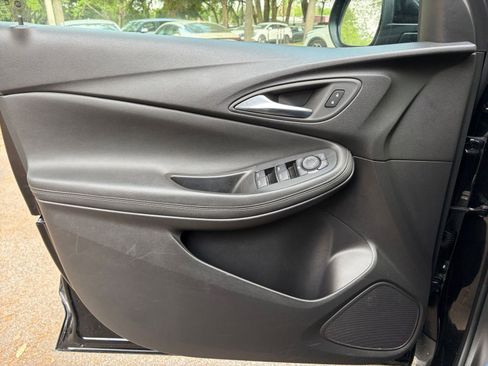 Used 2025 Buick Encore GX Preferred image 18