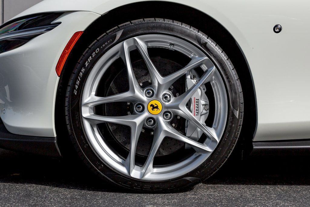 Used 2024 Ferrari Roma Spider RWD image 40