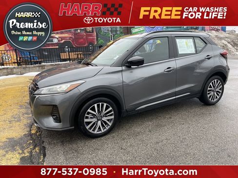 Used 2024 Nissan Kicks SR image 1