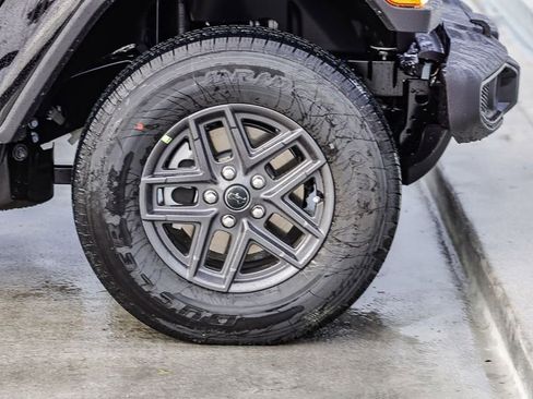 New 2026 Jeep Gladiator Sport AWD/4WD image 11