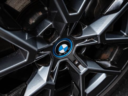 Used 2023 BMW i4 eDrive35 w/ Premium Package RWD image 8