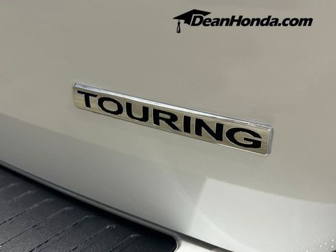 New 2026 Honda Odyssey Touring image 7