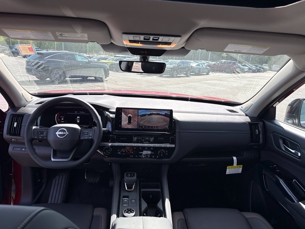 New 2026 Nissan Pathfinder Platinum AWD/4WD image 25