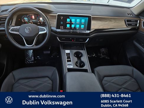 Used 2024 Volkswagen Atlas SE FWD image 14