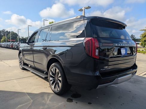 Used 2025 Ford Expedition Max Platinum w/ Platinum Ultimate Package AWD/4WD image 6