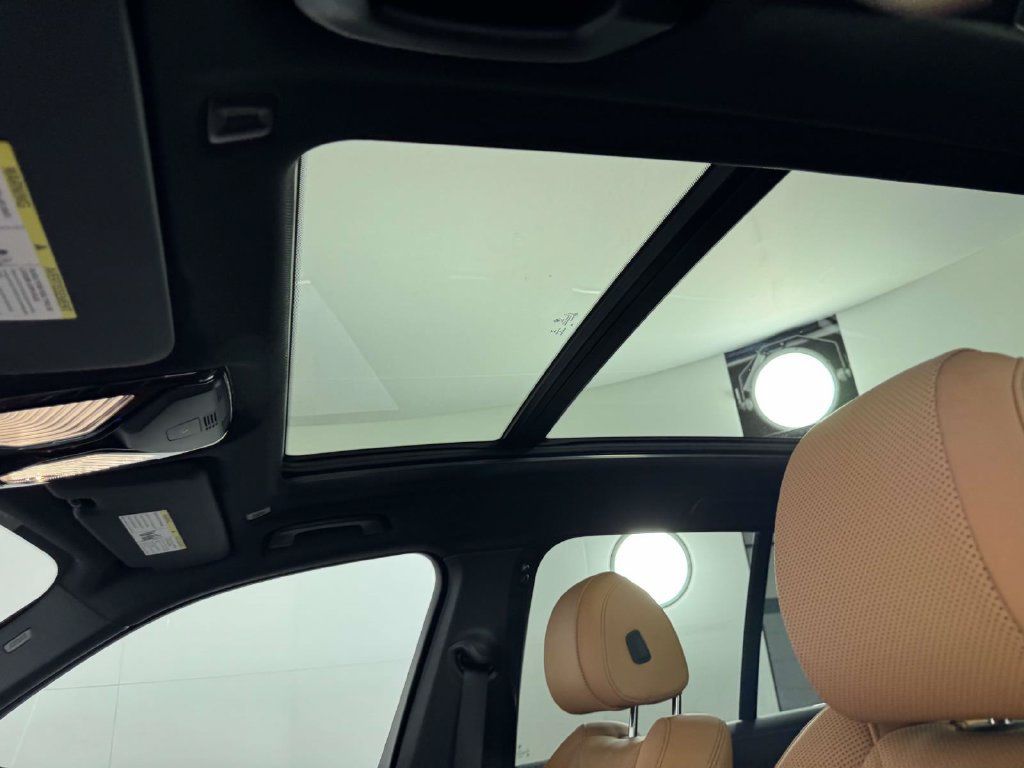 Used 2023 BMW X5 xDrive40i AWD/4WD image 32