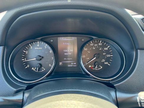 Used 2018 Nissan Rogue Sport S w/ S Appearance Package FWD image 21