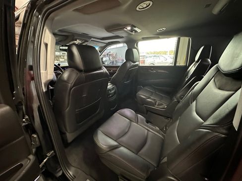 Used 2015 Cadillac Escalade ESV Premium image 6