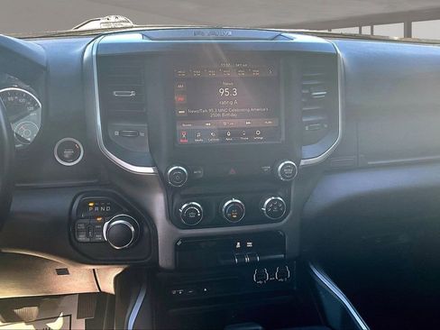 Used 2019 RAM 1500 Big Horn AWD/4WD image 7