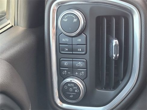 Used 2019 GMC Sierra 1500 SLT w/ SLT Premium Plus Package image 18