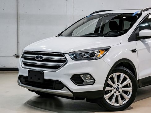 Used 2019 Ford Escape SEL image 6