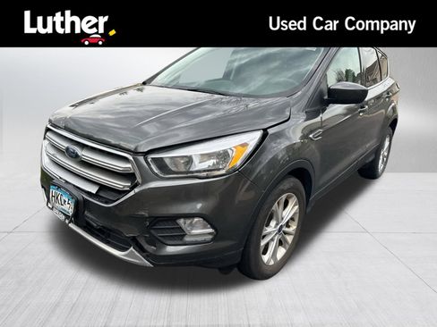 Used 2017 Ford Escape SE image 1