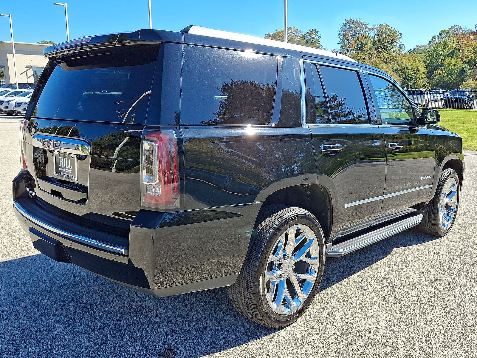 Used 2018 GMC Yukon Denali w/ Open Road Package AWD/4WD image 25