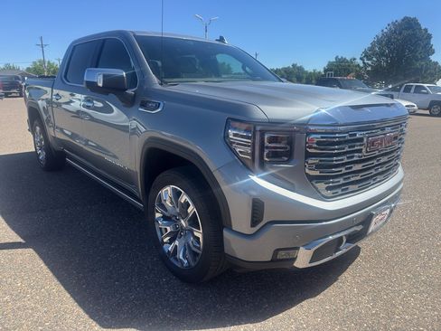 Used 2025 GMC Sierra 1500 Denali AWD/4WD image 4