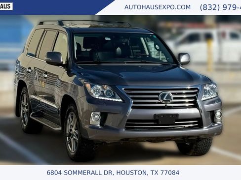Used 2013 Lexus LX 570 4WD w/ Luxury Pkg w/Pre-crash image 1