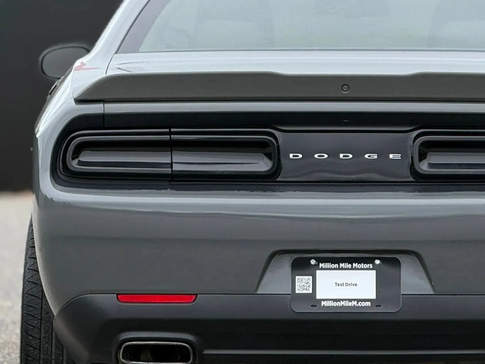 Used 2018 Dodge Challenger SXT RWD image 13