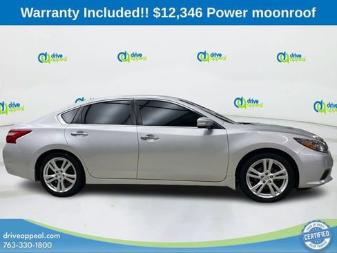 Used 2016 Nissan Altima 3.5 SL w/ 3.5 Technology Package FWD image 4
