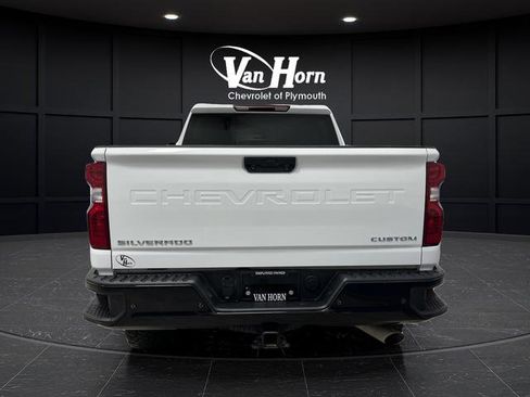 Used 2024 Chevrolet Silverado 2500 Custom w/ Custom Value Package image 11