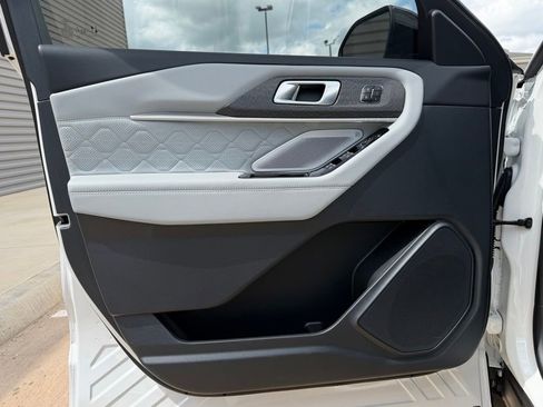 New 2026 Ford Explorer Platinum AWD/4WD image 16