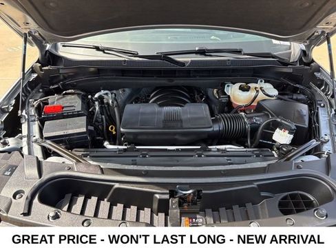 Used 2025 Chevrolet Suburban Z71 image 21