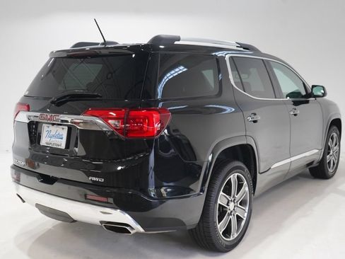 Used 2017 GMC Acadia Denali w/ Technology Package AWD/4WD image 7