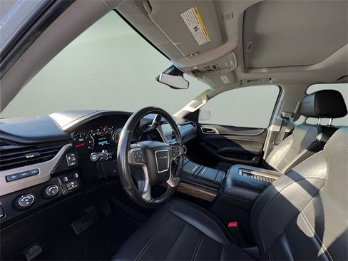 Used 2019 GMC Yukon XL Denali image 15
