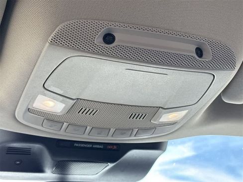 Used 2024 Ford Expedition XLT image 21