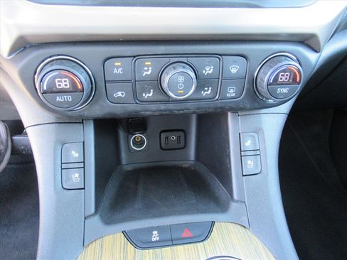 Used 2019 GMC Acadia Denali w/ Technology Package image 29