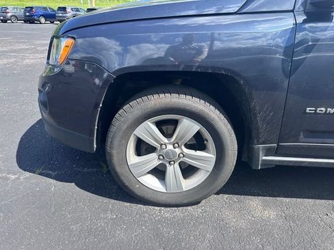 Used 2014 Jeep Compass Latitude FWD image 12