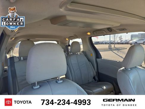 Used 2012 Toyota Sienna XLE w/ Entertainment Pkg image 15