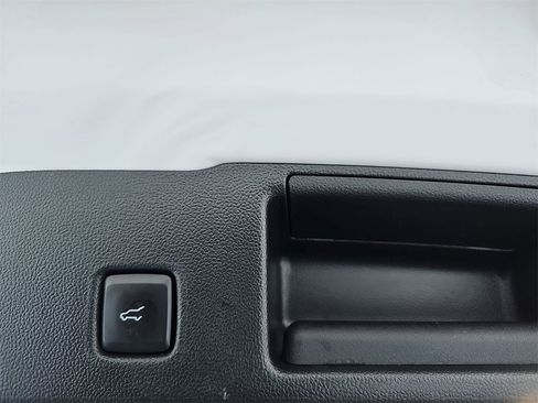 Used 2023 Ford Escape SE image 13