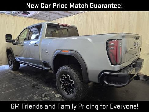 New 2026 GMC Sierra 2500 AT4X w/ LPO, Black Badging Package AWD/4WD image 8