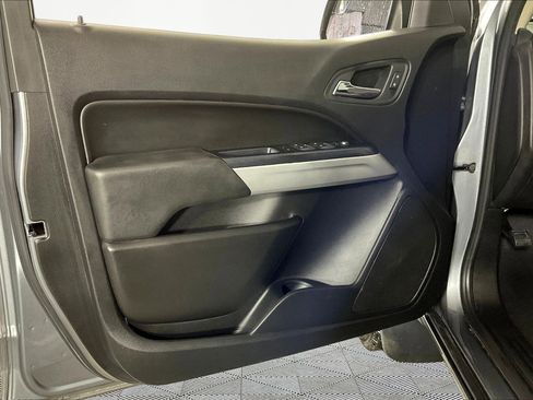 Used 2019 Chevrolet Colorado LT w/ LT Convenience Package AWD/4WD image 21