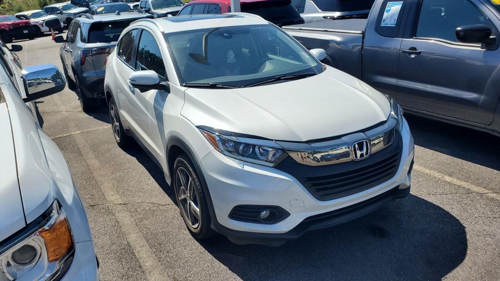 Used 2022 Honda HR-V EX-L image 2