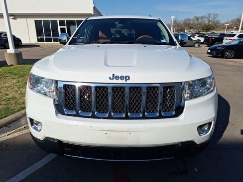 Used 2013 Jeep Grand Cherokee Overland w/ Advance Technology Group image 9