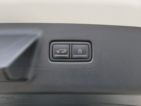 Used 2025 Hyundai Santa Fe Limited FWD image 18