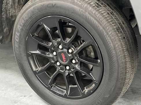 Used 2023 Toyota Tundra Limited AWD/4WD image 4