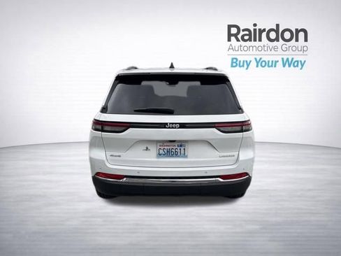 Used 2025 Jeep Grand Cherokee Laredo image 7