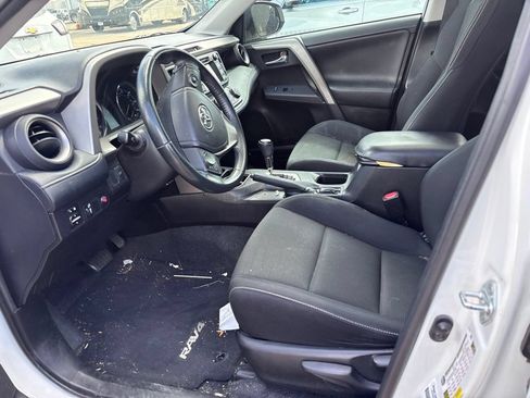 Used 2016 Toyota RAV4 XLE FWD image 8