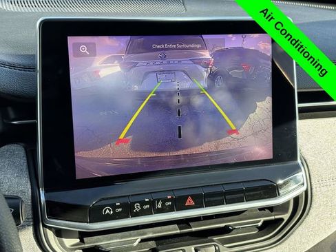 Used 2023 Jeep Compass Sport image 17