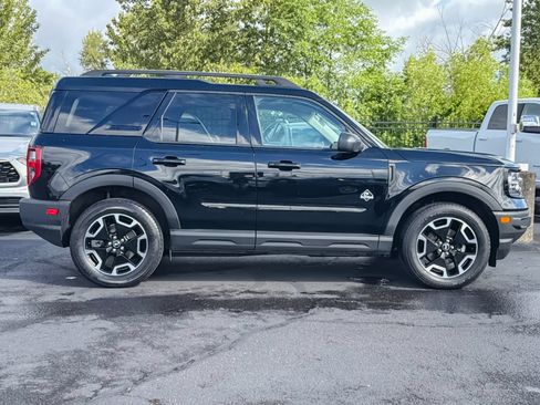 Used 2023 Ford Bronco Sport Outer Banks w/ Tech Package AWD/4WD image 2