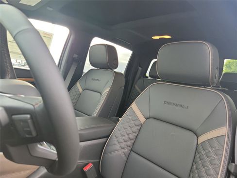 New 2026 GMC Canyon Denali image 30