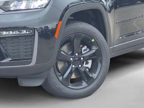 New 2026 Jeep Grand Cherokee L Limited AWD/4WD image 10