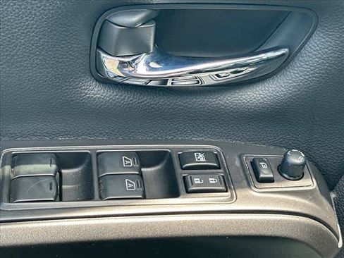 Used 2021 Nissan Titan PRO-4X w/ Pro-4x Convenience Package AWD/4WD image 21