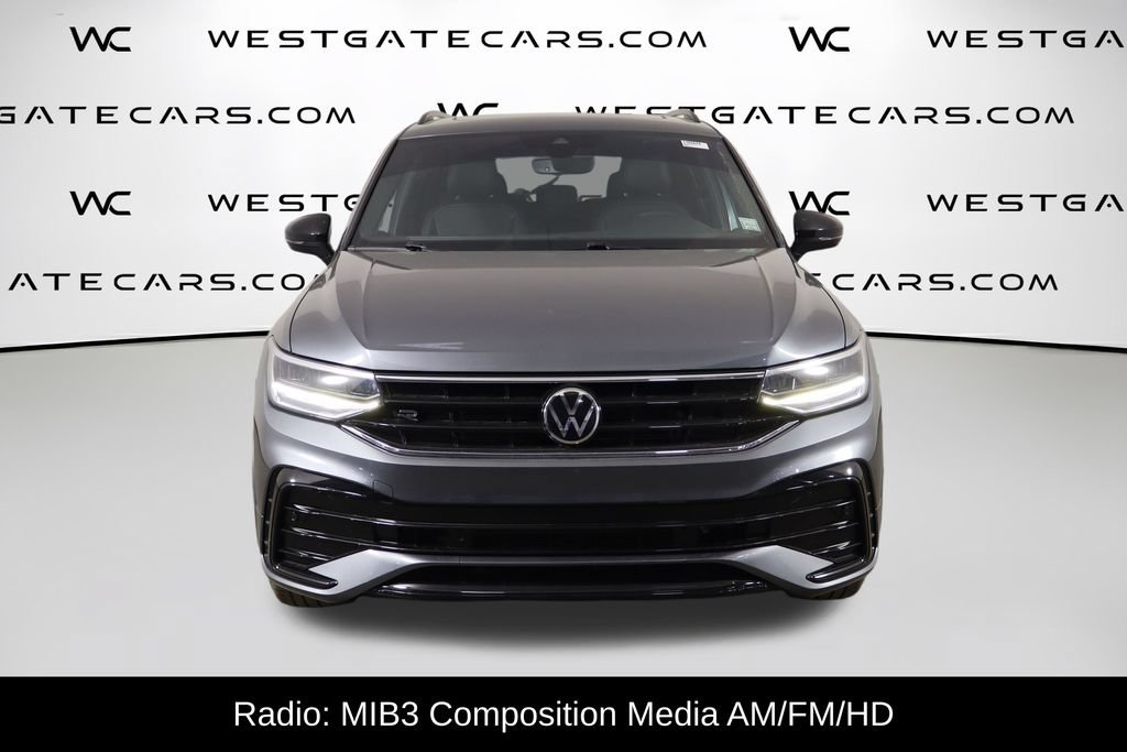 Used 2023 Volkswagen Tiguan SE R-Line FWD image 2